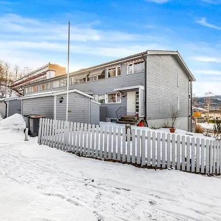 In Gjettum Baerum - Spacious And Modern * Kolsas